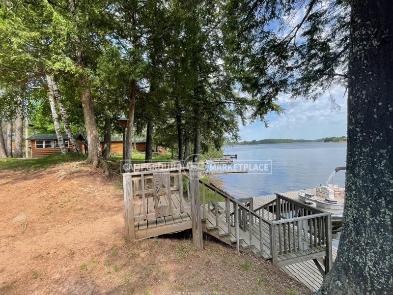 1000' of shoreline featuring 13 lake view cabins -39941 | Campground ...